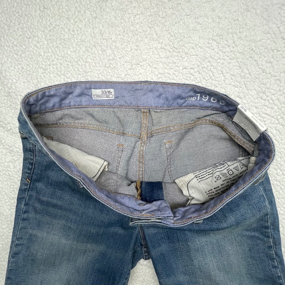 Woman’s NWT1969 Gap boot cut, 33/16r stretch blue jeans - Picture 5 of 12